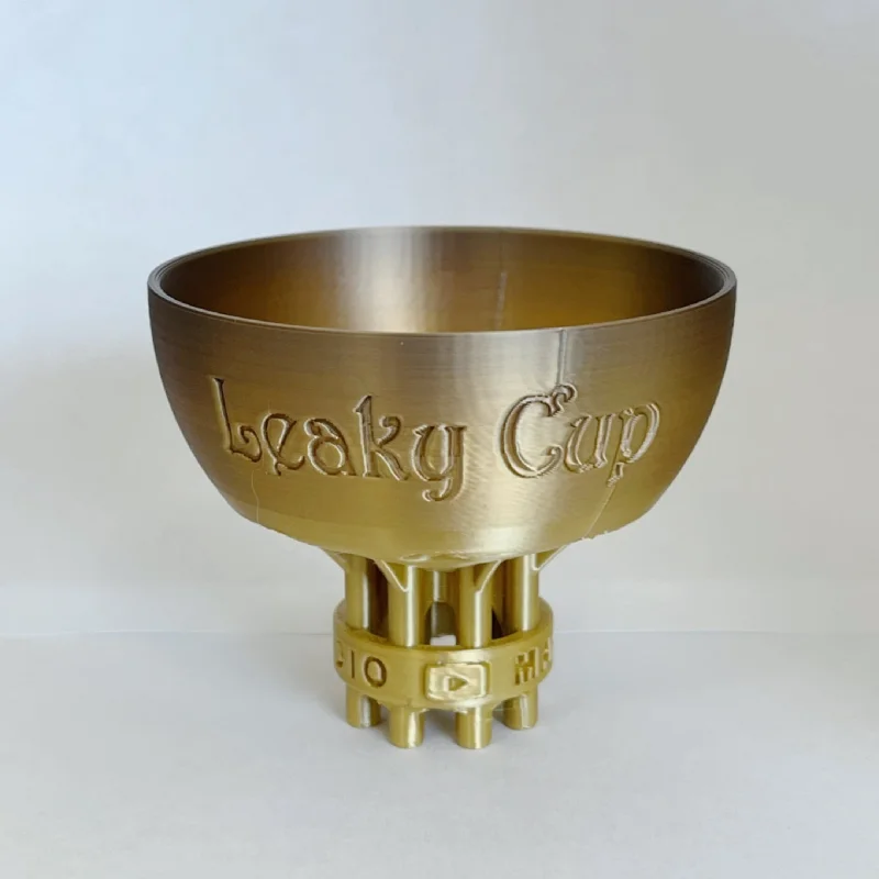 Masse Art Studio Leaky Cup